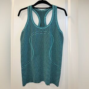 Lululemon Athletica Fitted Sleeveless Blue and Black Tank Top